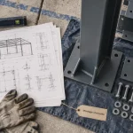 Montage charpente métallique : calepinage et ancrage au chantier